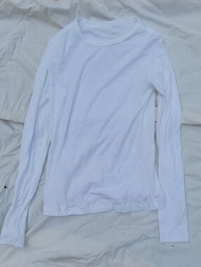 Banana Republic Women’s White Long-Sleeve Crewneck Top Size S